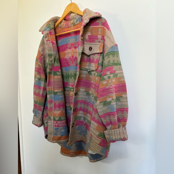 Western Aztec Print Button Flap Pocket Shacket - Picture 6 of 8